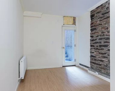 3BR in Hell's Kitchen - Photo Thumbnail 3