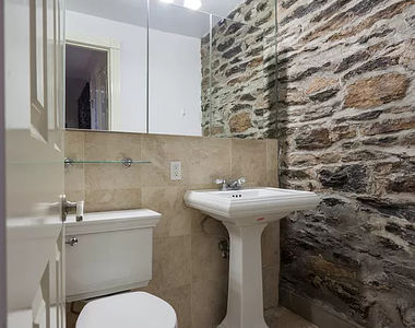 3BR in Hell's Kitchen - Photo Thumbnail 6