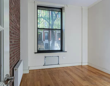 3BR in Hell's Kitchen - Photo Thumbnail 5