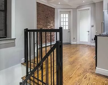 15 West 103rd Street - Photo Thumbnail 3