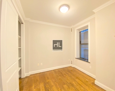E 18th St. - Photo Thumbnail 1