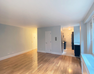East 33 Street - Photo Thumbnail 1