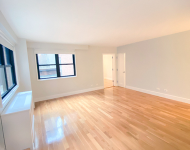 East 33 Street - Photo Thumbnail 7