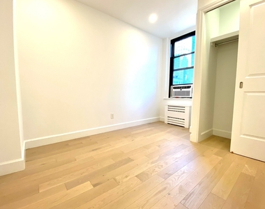 East 48th Street - Photo Thumbnail 7