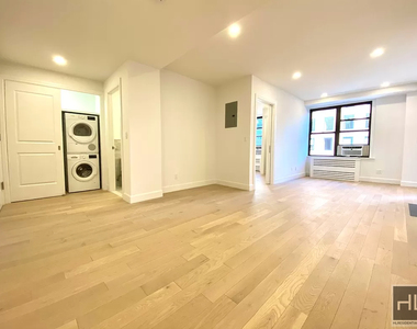 East 48th Street - Photo Thumbnail 11