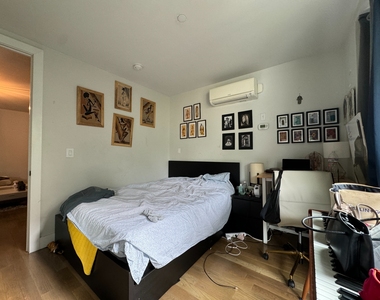 77 Berry Street - Photo Thumbnail 10