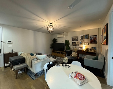 77 Berry Street - Photo Thumbnail 2