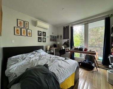 77 Berry Street - Photo Thumbnail 9