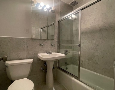 East 83rd Street - Photo Thumbnail 2