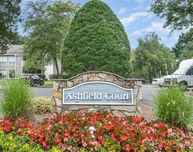 7403 Ashfield Court - Photo Thumbnail 13