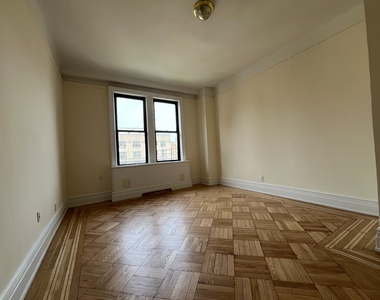 West 98th Street - Photo Thumbnail 5