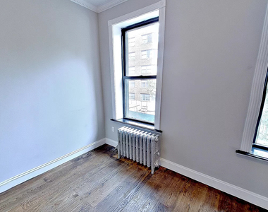 East 83rd  Street - Photo Thumbnail 3