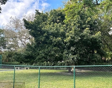 5900 Nw 44th Street - Photo Thumbnail 2