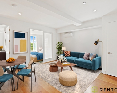 61 Montrose Avenue - Photo Thumbnail 3