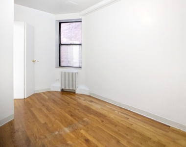 97 Allen Street - Photo Thumbnail 2