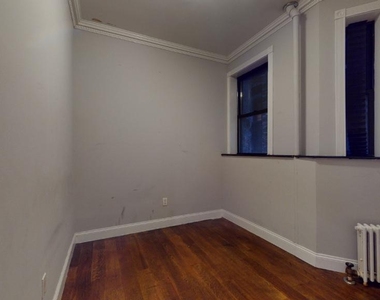 Tenth Avenue - Photo Thumbnail 7