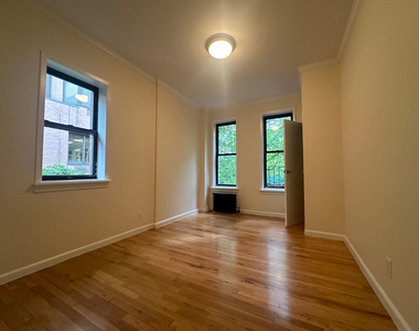 241 East 38th Street - Photo Thumbnail 6