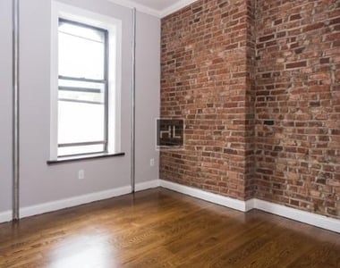 East 3rd Street - Photo Thumbnail 8