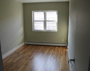Cornelia Street - Photo Thumbnail 6