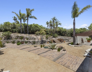 6160 Zumirez Dr - Photo Thumbnail 22