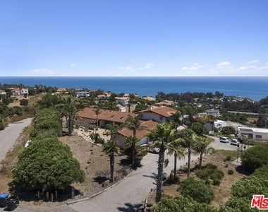 6160 Zumirez Dr - Photo Thumbnail 24