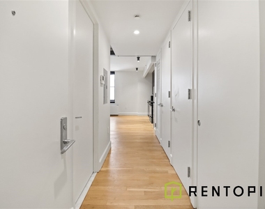 487 Keap Street - Photo Thumbnail 4
