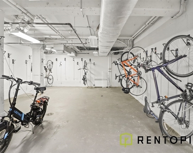 487 Keap Street - Photo Thumbnail 8