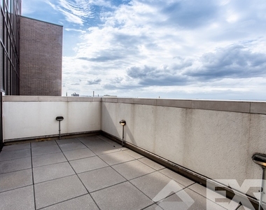 635 4th Avenue - Photo Thumbnail 3