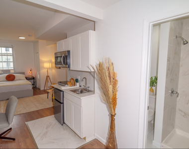 312 East 51st Street - Photo Thumbnail 0