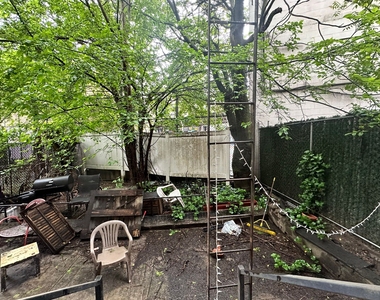 knickerbocker Ave & Greene Ave - Photo Thumbnail 16