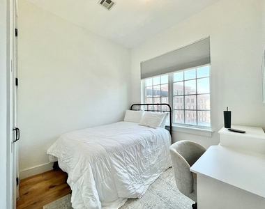 212 North 4th Street - Photo Thumbnail 7
