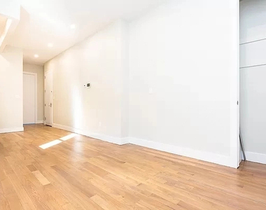 170 Jefferson Street - Photo Thumbnail 5
