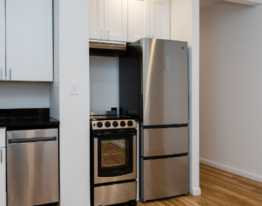 450 East 81st Street - Photo Thumbnail 1