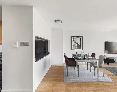360 East 57th Street - Photo Thumbnail 1