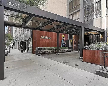 360 East 57th Street - Photo Thumbnail 2
