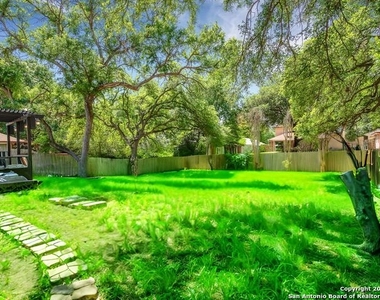 11501 Forest Hollow - Photo Thumbnail 27