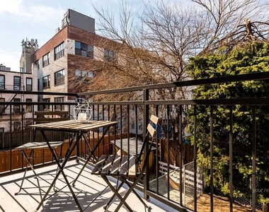1633 Dekalb Avenue - Photo Thumbnail 4