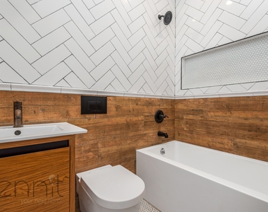1622 Summerfield Street - Photo Thumbnail 5