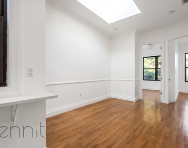1622 Summerfield Street - Photo Thumbnail 8