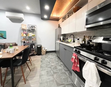 540 Driggs Avenue - Photo Thumbnail 5