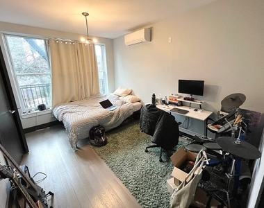 540 Driggs Avenue - Photo Thumbnail 6