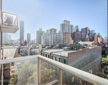 200 E 89th St - Photo Thumbnail 4