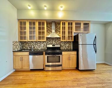 18 Goodwin Place - Photo Thumbnail 2