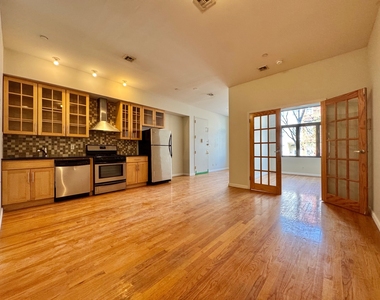 18 Goodwin Place - Photo Thumbnail 1