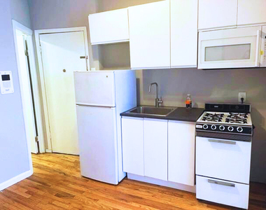 219 East 28th Street - Photo Thumbnail 1