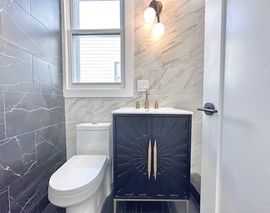 1611 Hancock Street - Photo Thumbnail 19