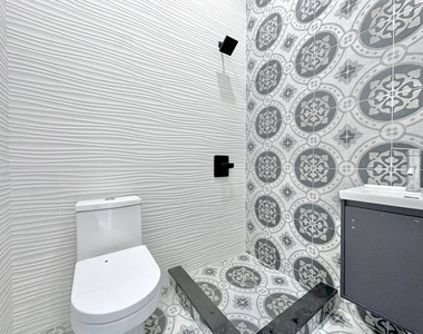 1611 Hancock Street - Photo Thumbnail 3
