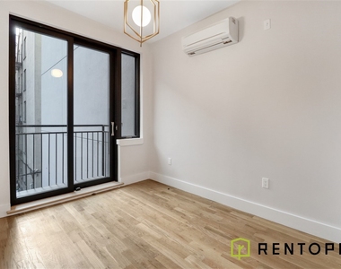 295 North 7th Street - Photo Thumbnail 2