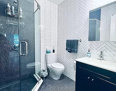 344 East 55th Street - Photo Thumbnail 7