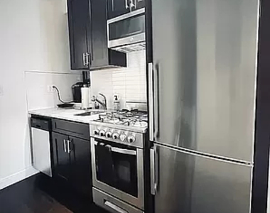 344 East 55th Street - Photo Thumbnail 4